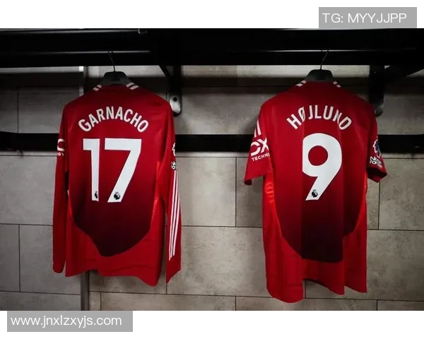 1号球衣足球明星的传奇故事与他们的辉煌成就解析 1号球衣足球明星的传奇故事与他们的辉煌成就解析