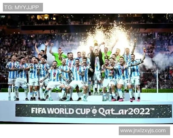 高清足球明星壁纸手表设计展现运动激情与时尚魅力 高清足球明星壁纸手表设计展现运动激情与时尚魅力