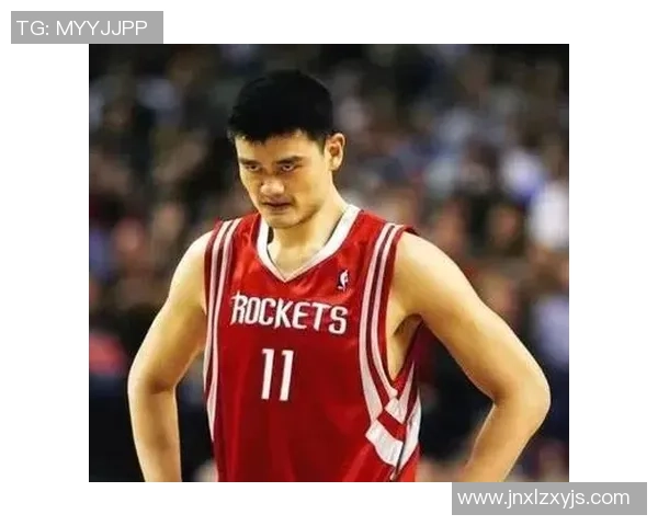 篮球明星与足球明星体能对比分析探讨运动员训练与表现的差异 篮球明星与足球明星体能对比分析探讨运动员训练与表现的差异